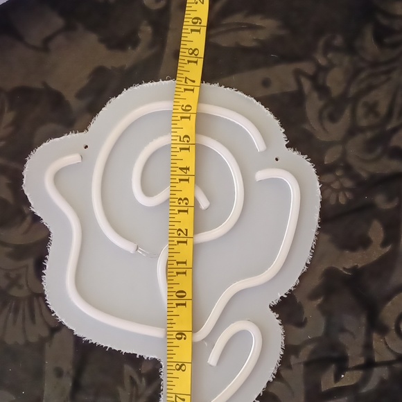 Dolls Kill Rose Neon Sign with adapter easy to hang nice gift idea - Picture 4 of 8